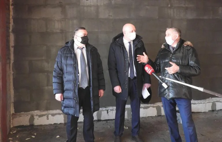 В Нижневартовске строят новый детский сад-ясли