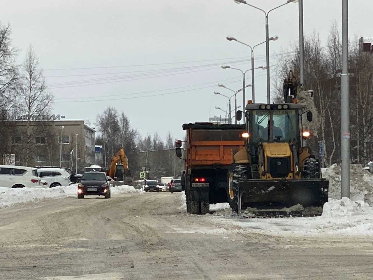 Дорожные службы Нижневартовска работают в усиленном режиме