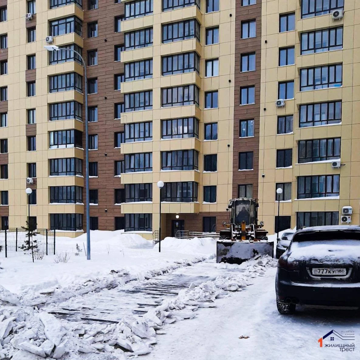 Плановая уборка снега продолжается